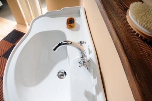 Bateria umywalkowa stojąca chrom połysk ANTEA 3271 Reitano z góry