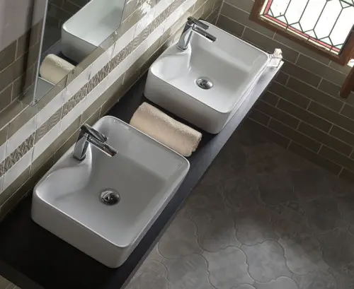 Bateria umywalkowa stojąca chrom połysk MIXONA MG001 Sapho aranżacja