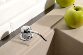 Dozownik podblatowy do mydła górne napełnianie chrom SP002 Sapho aranżacja