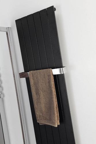 Grzejnik łazienkowy 298 x 1800 mm łupkowy ze strukturą 614 W COLONNA IR144 Sapho na scianie