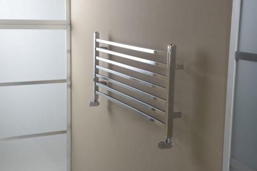 Grzejnik łazienkowy 450 x 1000 mm chrom 295 W METRO 0411-10 Sapho