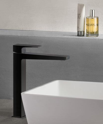 Bateria umywalkowa stojąca wysoka czarny mat DIMY DM006BL Sapho wizualizacja