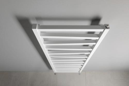 Grzejnik łazienkowy 500 x 1572 mm biały 582 W ZIG ZG516 Sapho z góry