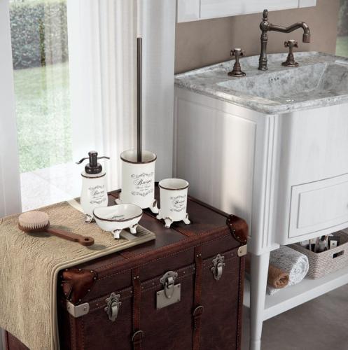 Szczotka WC stojąca ceramiczna AMELIE AM33 Gedyy aranzacja