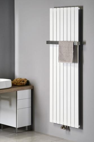 Grzejnik łazienkowy 450 x 1800 mm biały 910 W COLONNA IR141 Sapho wizualizacja