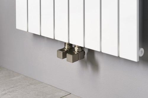Grzejnik łazienkowy 602 x 1800 mm biały 1205 W COLONNA IR160 Sapho  z bliska