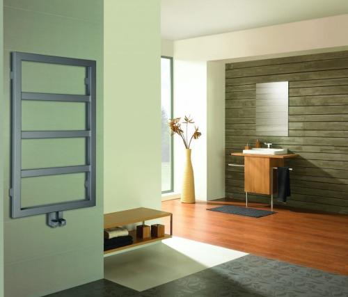 Grzejnik łazienkowy 550 x 904 mm srebrny struktura 292 W DENALI DN609SS Sapho wizualizacja