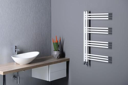 Grzejnik łazienkowy 500 x 900 mm biały 361 W DORLION 1130-50 Sapho  na ścianie