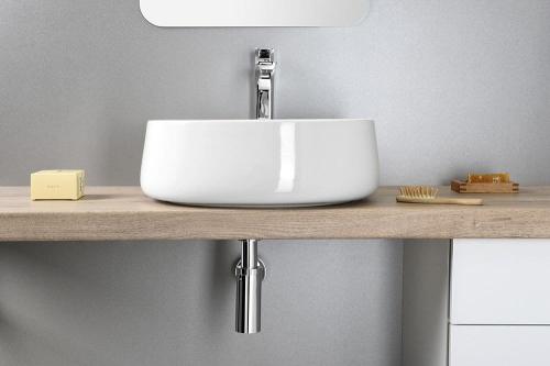 Umywalka ceramiczna nablatowa 42 x 15 x 42 cm biały JUMPER WH072 Sapho aranżacja