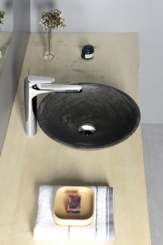 Umywalka nablatowa kamienna 40 x 12 cm matowy ciemny kamień BLOK 2401-02 Sapho aranżacja