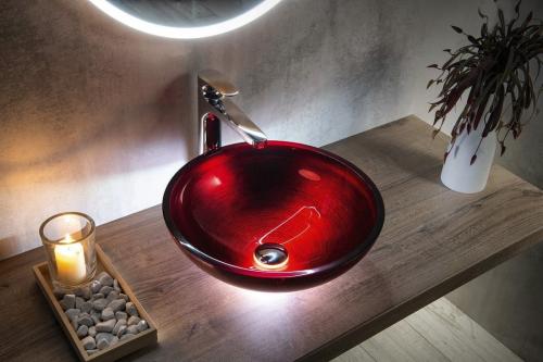 Umywalka nablatowa szklana 40 x 14 cm czerwony MURANO ROSSO AL5318-63 Sapho  aranżacja