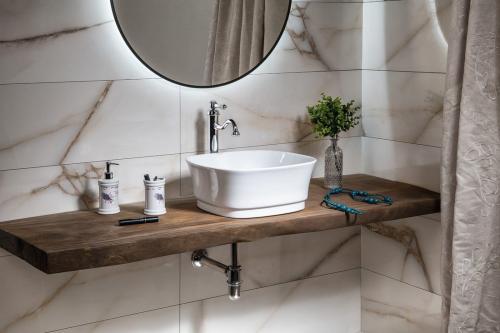 Umywalka ceramiczna nablatowa 42 x 18 x 42 cm biały IDEA WH100 Sapho wizualizacja