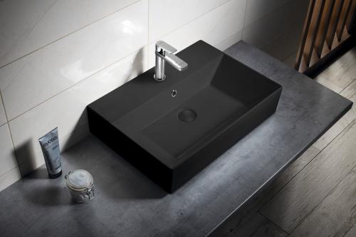 Umywalka ceramiczna nablatowa 60 x 42 cm czarny mat SISTEMA U 10SF50060-2N ISVEA wizualizacja