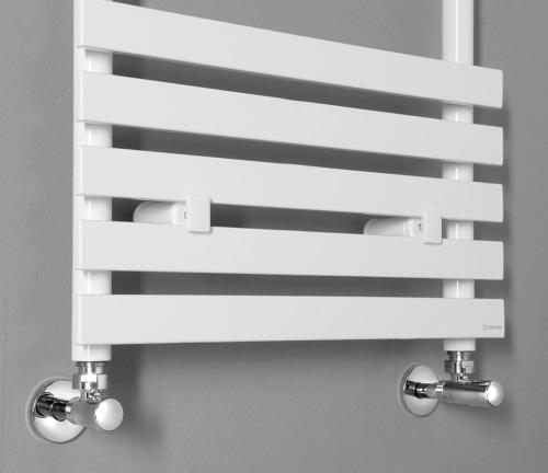 Grzejnik łazienkowy 500 x 940 mm biały 328 W JALOUSI 1801-10 Sapho z bliska