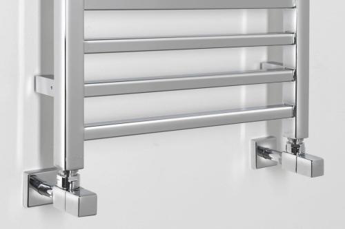 Grzejnik łazienkowy 450 x 890 mm chrom 239 W METRO 0411-03 Sapho podłączenie