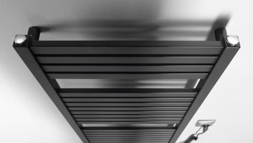 Grzejnik elektryczny 450 x 970 mm czarny mat 300 W TONDI-E DE456T Aqualine od góry