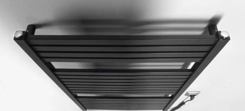 Grzejnik elektryczny 600 x 970 mm czarny mat 400 W TONDI-E DE466T Aqualine z góry