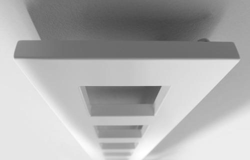 Grzejnik łazienkowy 280 x 1330 mm biały mat 353 W BLOCK IR183 Sapho od góry