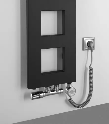 Grzejnik łazienkowy 280 x 1330 mm czarny mat 353 W BLOCK IR181 Sapho z bliska