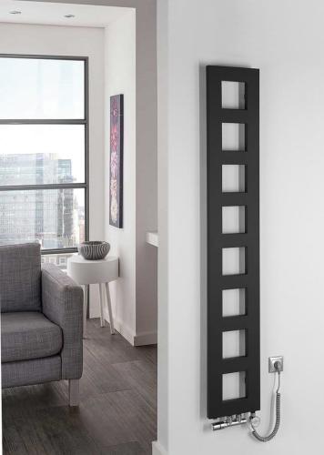 Grzejnik łazienkowy 280 x 1750 mm czarny mat 461 W BLOCK IR182 Sapho wizualizacja