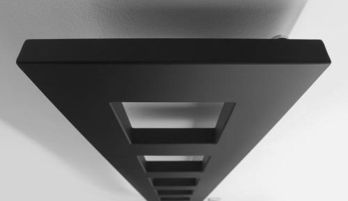 Grzejnik łazienkowy 280 x 1750 mm czarny mat 461 W BLOCK IR182 Sapho z góry