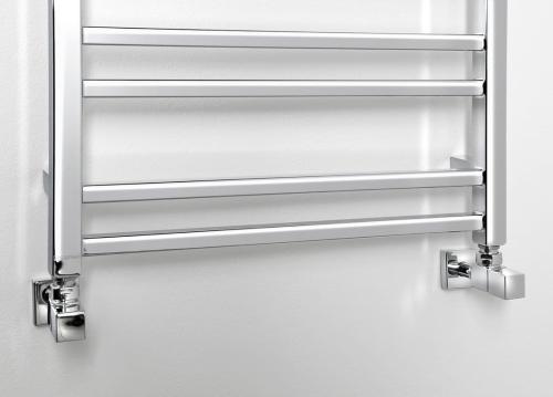 Grzejnik łazienkowy 550 x 1430 mm chrom 476 W METRO DOS IR430R Sapho dół