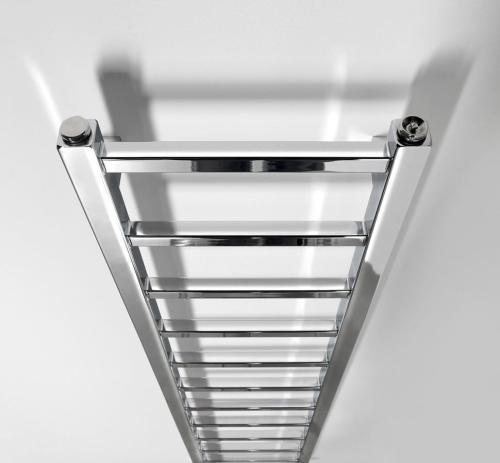 Grzejnik łazienkowy 300 x 1500 mm chrom 276 W METRO LIGHT IR446R Sapho  z góry