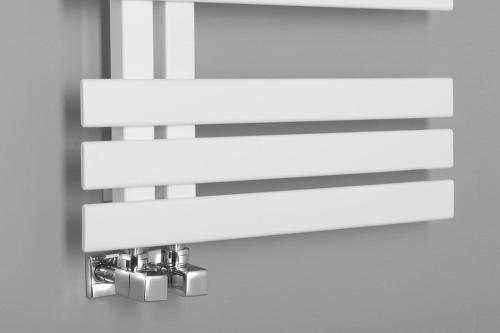Grzejnik łazienkowy 600 x 1500 mm biały 561 W SILVANA IR161 Sapho dół