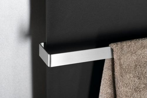 Grzejnik łazienkowy 370 x 1190 mm czarny mat 417 W TABELLA MI1139 Sapho z bliska