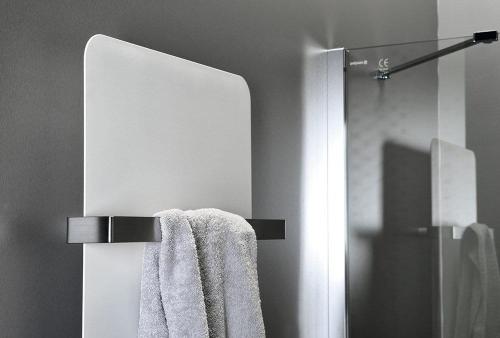 Grzejnik łazienkowy 490 x 1590 mm biały mat 734 W TABELLA MI1549 Sapho z bliska