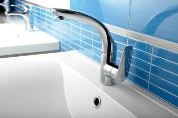 Bateria umywalkowa z obrotową wylewką chrom FLY DF004 Sapho aranżacja