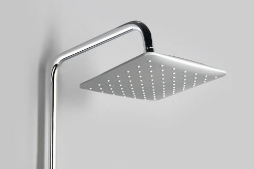 Zestaw prysznicowy z baterią chrom FACTOR FC960 Aqualine deszczownia
