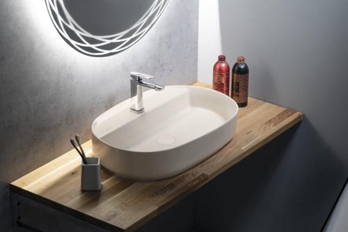 Umywalka nablatowa ceramiczna 60 x 40 cm Ivory INFINITY OVAL 10NF65060-2K Isvea wizualizacja