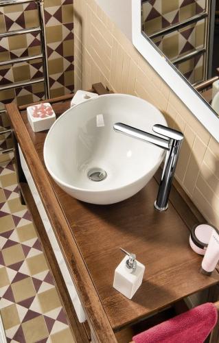 Dozownik do mydła do postawienia biały VERBENA VE81 Gedy seria