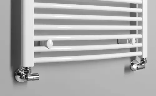 Grzejnik łazienkowy 600 x 1320 mm biały 795 W ORBIT ILO36T Aqualine podłączenie