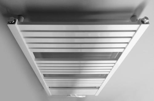 Grzejnik łazienkowy 500 x 1050 mm biały 465 W GRUNT 600.121.4 BRUCKNER z góry