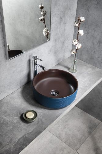 Umywalka nablatowa ceramiczna okrągła fi 41 cm PRIORI niebieski brązowy PI033 Sapho aranżacja