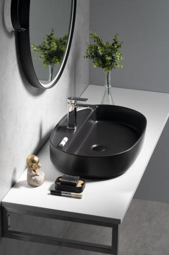 Umywalka nablatowa ceramiczna 60 x 40 cm INFINITY OVAL czarna matowa 10NF65060-2N ISVEA  aranżacja