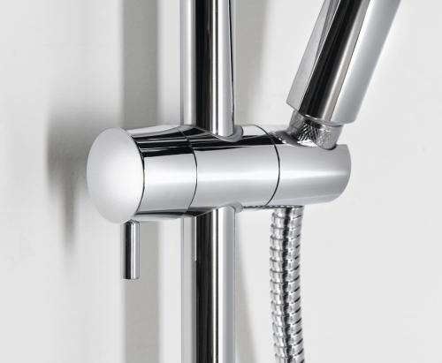 Zestaw prysznicowy FARRAO z baterią wylewka chrom SL450 Aqualine  z bliska