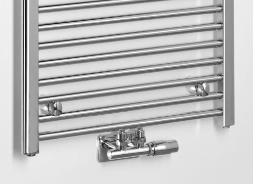 Grzejnik łazienkowy 600 x 1600 mm chrom 548 W podłączenie środkowe ALYA LLS305 Aqualine podłączenie