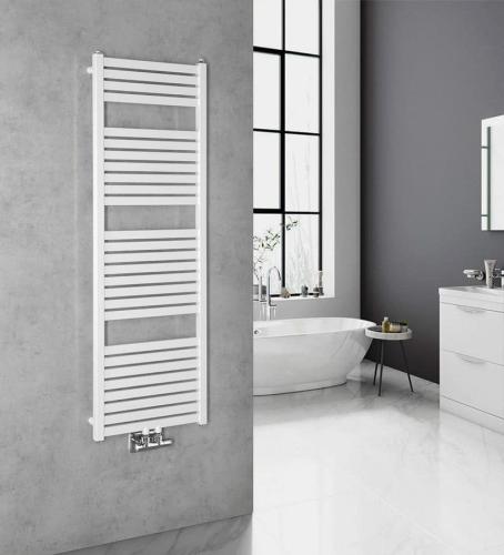 Grzejnik łazienkowy 450 x 1330 mm biały 561 W TONDI DT470T Aqualine na ścianie