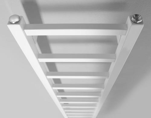 Grzejnik łazienkowy 300 x 1500 mm biały 276 W METRO LIGHT IR446T Sapho z góry