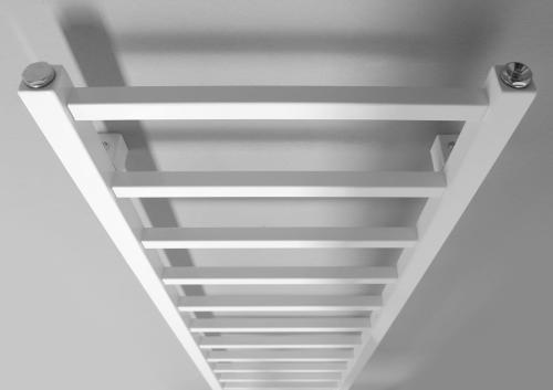 Grzejnik łazienkowy 400 x 1500 mm biały 323 W METRO LIGHT IR447T Sapho z góry