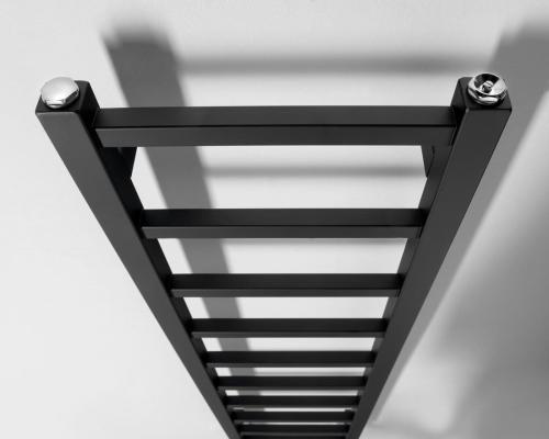 Grzejnik łazienkowy 300 x 1140 mm czarny mat 211 W METRO LIGHT IR444TB Sapho z góry
