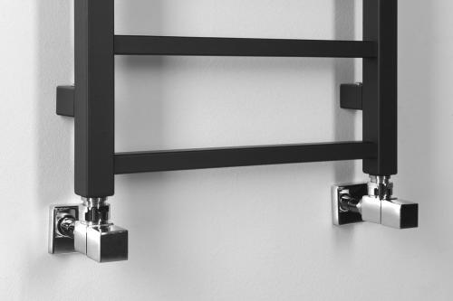 Grzejnik łazienkowy 400 x 1140 mm czarny mat 247 W METRO LIGHT IR445TB Sapho podłączanie