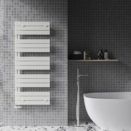 Grzejnik łazienkowy 600 x 1600 mm biały 727 W AREZZO AL143 Sanotechnik wizualizacja