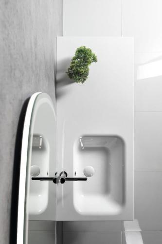 Umywalka kompozytowa lewa 121 x 51,5 cm ARECA AC121L Sapho z góry