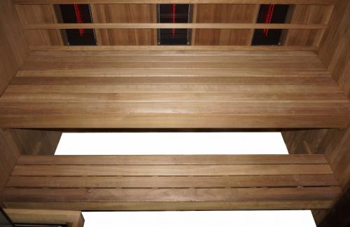 4 osobowa sauna fińska z podczerwienią KOTKA F70150 Sanotechnik Siedziska