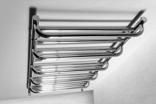 Grzejnik łazienkowy 600 x 1328 mm z wieszakami chrom 341 W MANISA IZ111 Sapho z góry