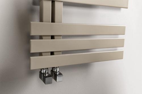 Grzejnik łazienkowy 500 x 1236 mm piaskowiec 561 W SILVANA IR152S Sapho podłączenie